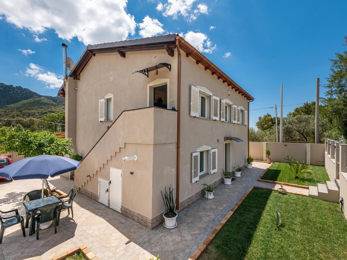 סולאנאס Villa Chiara Solanas מראה חיצוני תמונה