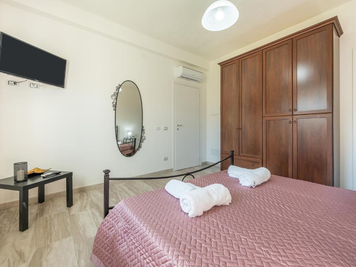 סולאנאס Villa Chiara Solanas מראה חיצוני תמונה