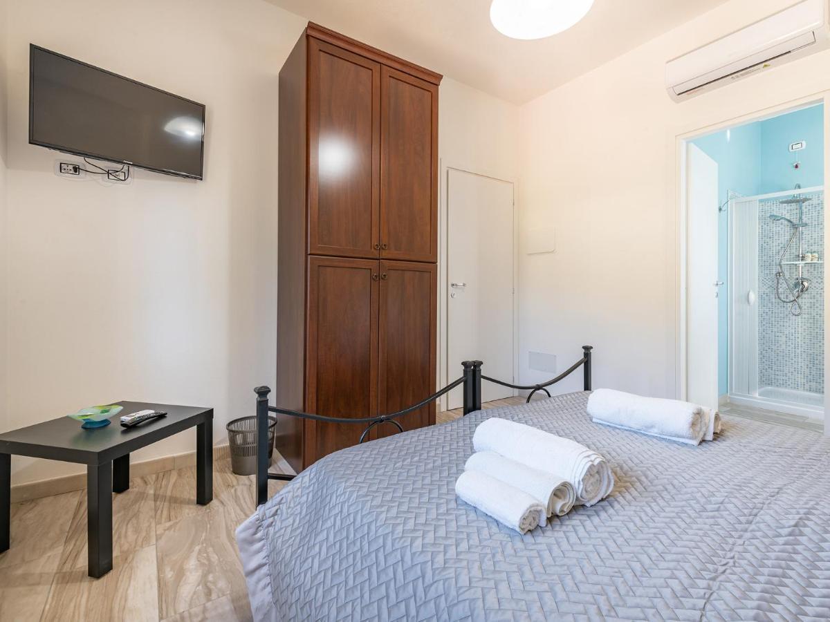 סולאנאס Villa Chiara Solanas מראה חיצוני תמונה