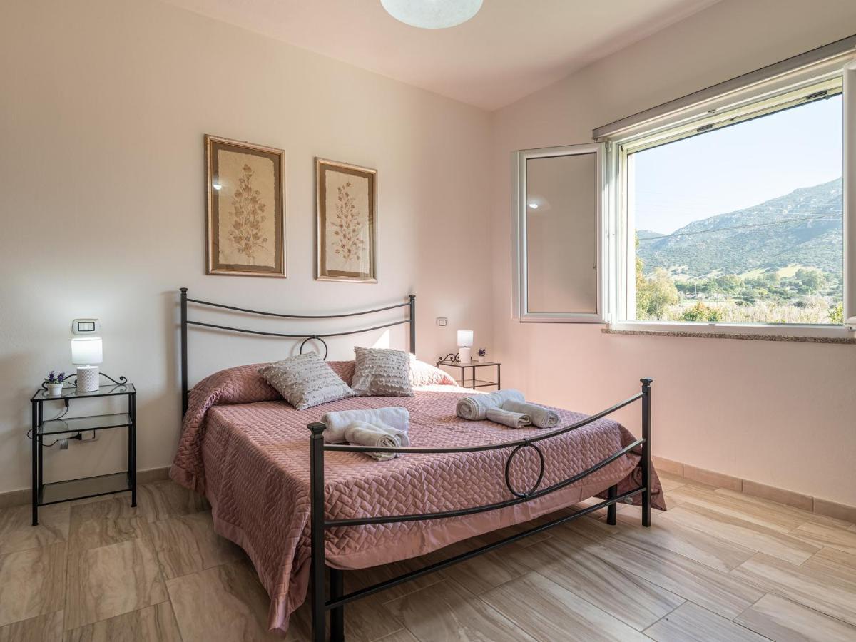 סולאנאס Villa Chiara Solanas מראה חיצוני תמונה